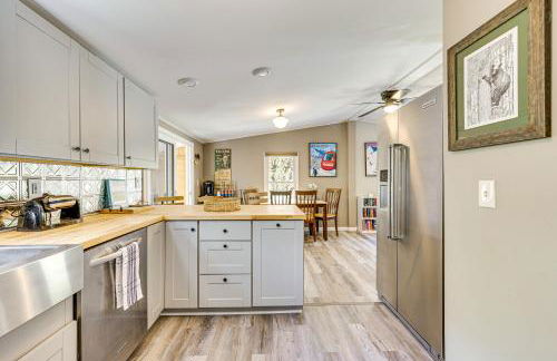 Hike, Fish and Ski Black Bear Cabin in Albany - Foto 8