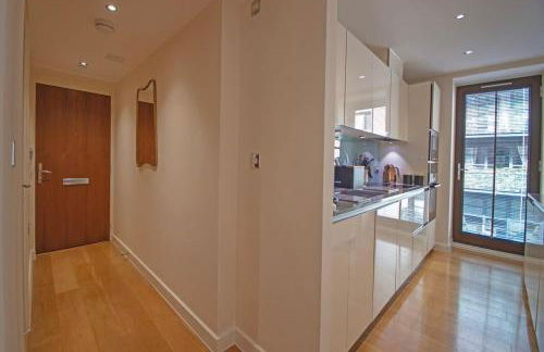 Westminster two bed one bath sleeps 5 with Air-Con - Photo 24