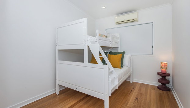 Luxe Waterfront Stay -Tallebudgera Creek - Foto 3, Habitación