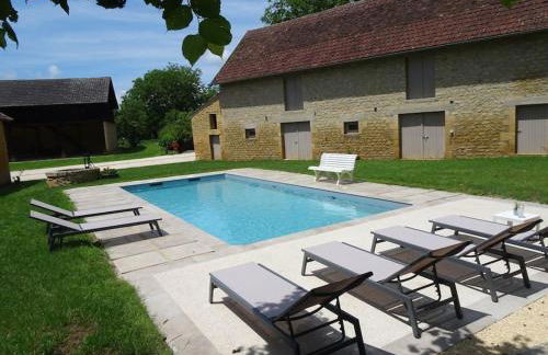 Domaine avec piscine à Milhac dans le Lot 4 étoiles 2 gîtes - Foto 46