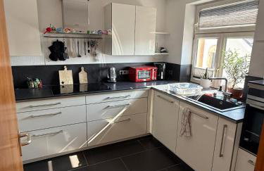 Stilvolle Wohnung mit Parkplatz - Foto 24