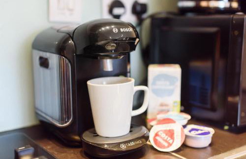 Oakfield Premier Apartments-High Speed WiFi-Smart SelfCheckIn-Central Cardiff Gem - Photo 9