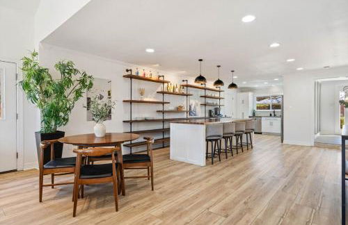 Luxury Austin Retreat w Pool, Games, Sleeps 12 - Foto 17