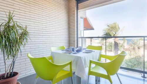 Confortable Beach Appartment with Views to the Sea - Foto 1