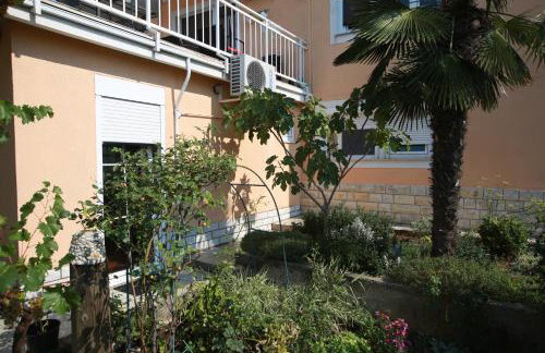 Apartment with a garden view - Foto 2