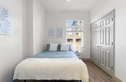 Uptown Luxury - Top Floor King Suite, Free Parking - Foto 27