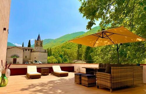 Locazione Turistica al Castello di Scopoli, situata tra Pale e Rasiglia sulla via Francigena a due passi da Sellano Foligno Assisi e Spoleto - Photo 1