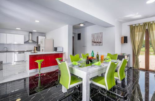 Villa in Pazin with Private Pool - Foto 12