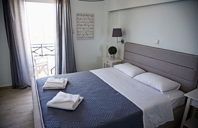 Castello Apartments - Photo 7