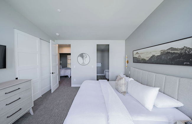 Sunrise Ridge Waterfront Resort - Photo 13