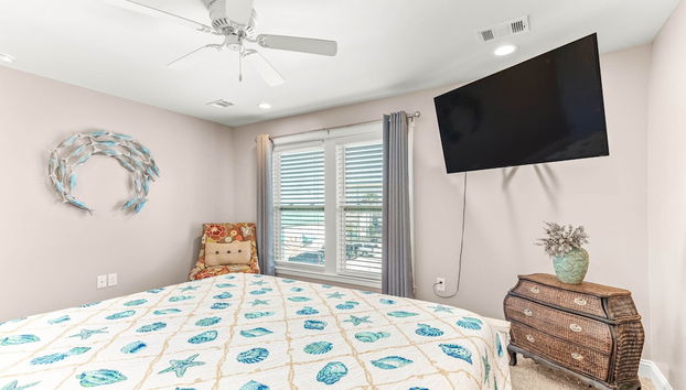 Peach Coral by Tybee Vacation Rentals - Foto 3, Habitación