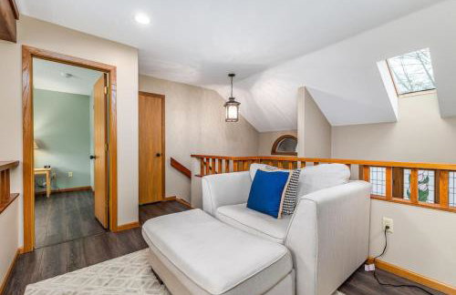 Cozy at Creekwood Getaway - Photo 16