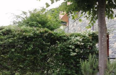 Between mountains and lake - Foto 30