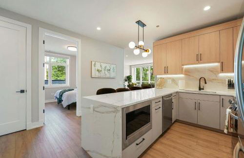 Modern 2BR2BA Condo Free Parking and Balcony - Foto 10