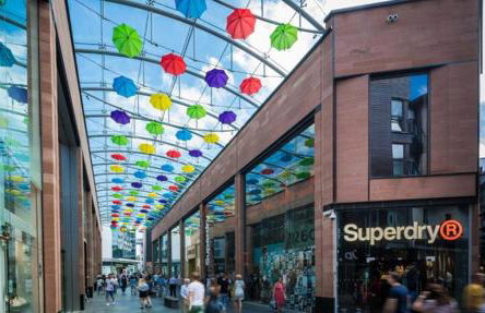 Number 15 Luxurious Two Bedroom Apartment - Photo 41