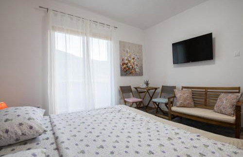 Stone House Marin - Photo 36