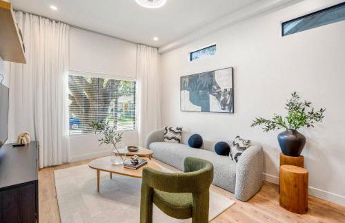 Smart Amenities & Modern Charm – Houston Studio! - Foto 15