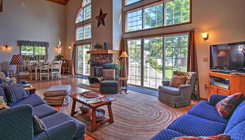 Waterfront Vandalia House with Dock on Donnell Lake! - Foto 3