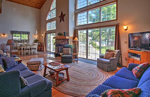 Waterfront Vandalia House with Dock on Donnell Lake! - Foto 3