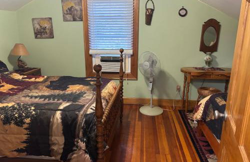 Moose Riverside Bungalow 3BR Home Old Forge NY - Foto 9