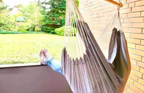 Cozy Apartment near Maschsee, balcony, gardenview - Foto 7