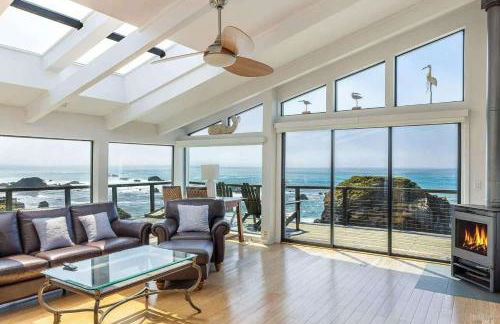 Seaside Elegance Oceanfront Escape with 3 Suites - Foto 7