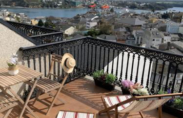 MODERNO PISO CON LA MEJOR TERRAZA DE RIBADEO Y VISTAS MARAVILLOSAS - Foto 1