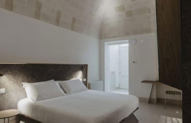 Euvodia Luxury Rooms - Photo 7