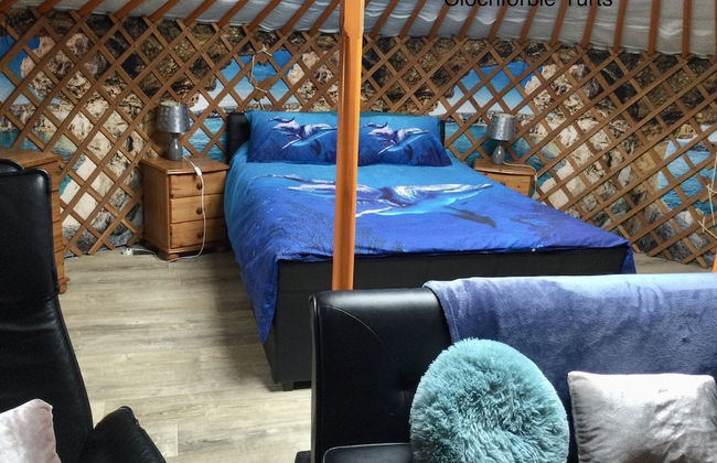 Orange Yurt With Hot Tub- Sleeps 3, Parking & Wifi - Photo 1