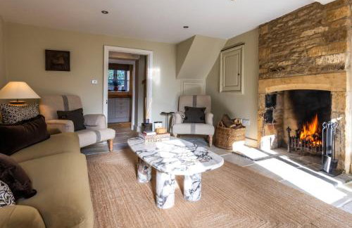 Cotswolds Stone Cottage in Lower Oddington - Photo 4