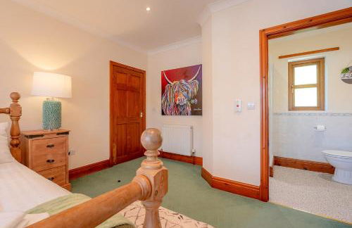 Pendle View Gatehouse Lakeside Stay - Photo 11