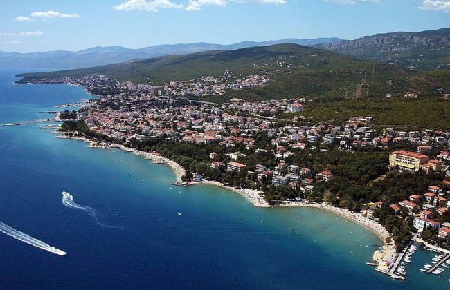 Peaceful Villa in Dramalj with Hot Tub - Foto 29