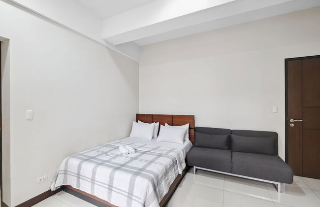 Tess and Tessha Condotel near T3 Airport - Foto 13