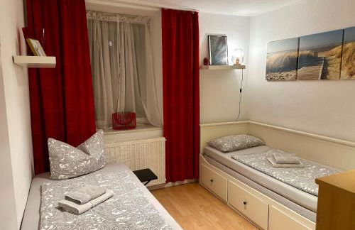 No1 TOP Apartment4YOU - 3 Zimmer, 1-6 Pers, Saarbrücken - Jägersfreude Saarbruecken - Foto 1