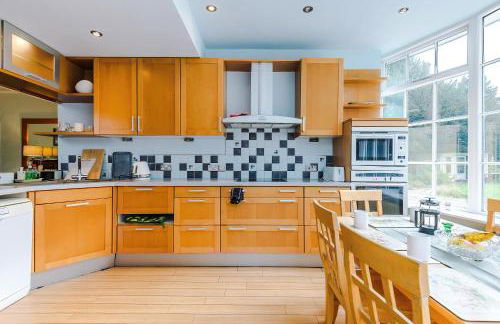 Modern 5BR Country Escape Hot Tub & Large Garden - Foto 48