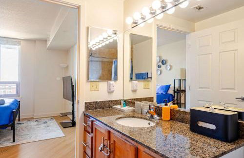 Downtown Silver Spring 2BR Skyline Balcony Suite Walkable to DC Metro LuxePad - Foto 27