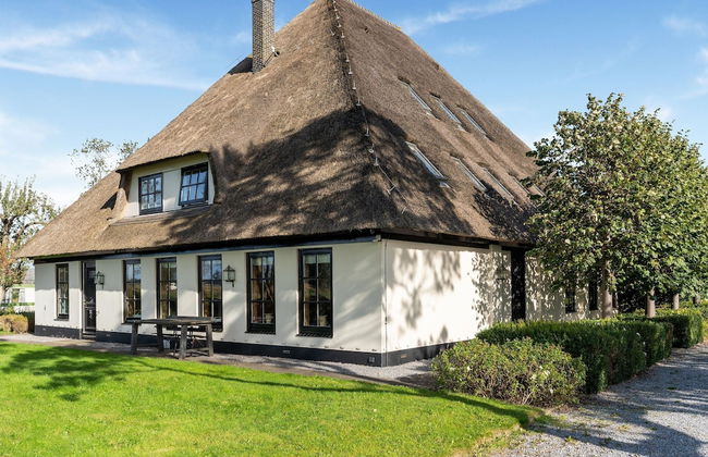 Spacious Holiday Home De Pauwenhof - Photo 1