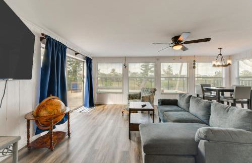 Family Friendly! Games! Waterfront North Port Home - Foto 7