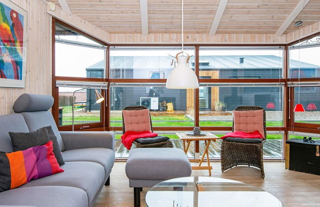 7 Person Holiday Home in Sjolund - Foto 3