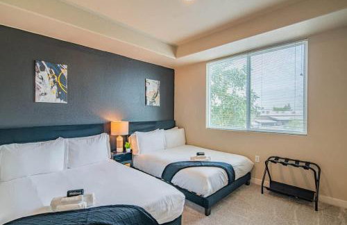 Trendy 2BD Gym Pool Parking WD Sleeps 8 - Foto 28
