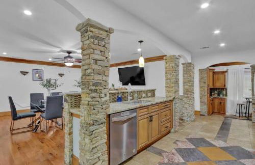 Big 6BR,4BA Home w 10-Car Parking for CrewsGrps - Foto 59