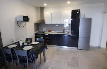 Apartments SUHO Komiza - Photo 16