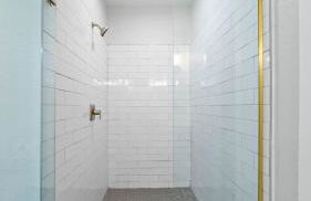 Mid-Century Modern Retreat by Coffee, Food + Shops - Foto 40