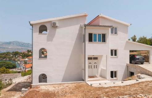 Amazing Apartment In Supetar-Splitska - Photo 9