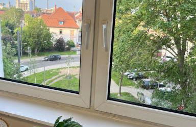 Schönes Zimmer in einer 3er WG-Wohnung geeignet für einen Mann shared apartment - Foto 8