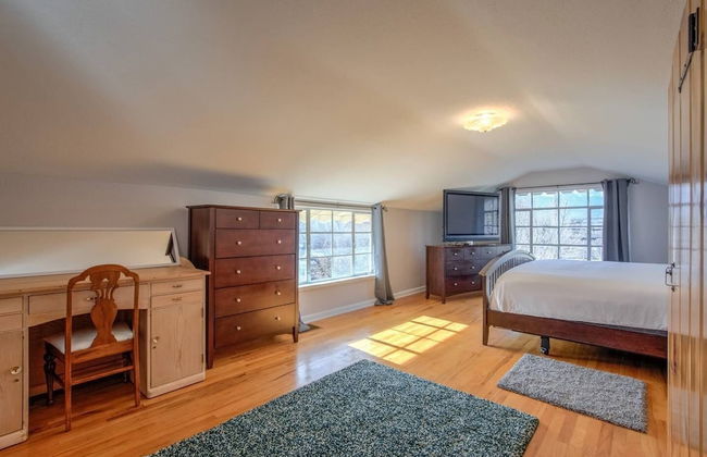 4 Bedroom Mountain View with Firepit & Ping Pong - Foto 12