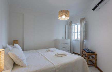 Bright 1BDR Apartment W/Balcony by LovelyStay - Foto 7