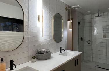 LUXE Hyak Retreat with Sauna, Hot Tub, Game Room, 6BR - Foto 36