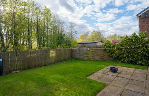 Stylish & spacious 3 bedroom entire house in Lisburn with parking - Foto 32