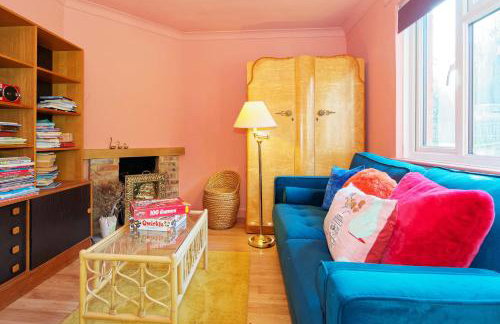Kent Downs Cottage Modern Family Retreat near Canterbury - Photo 5